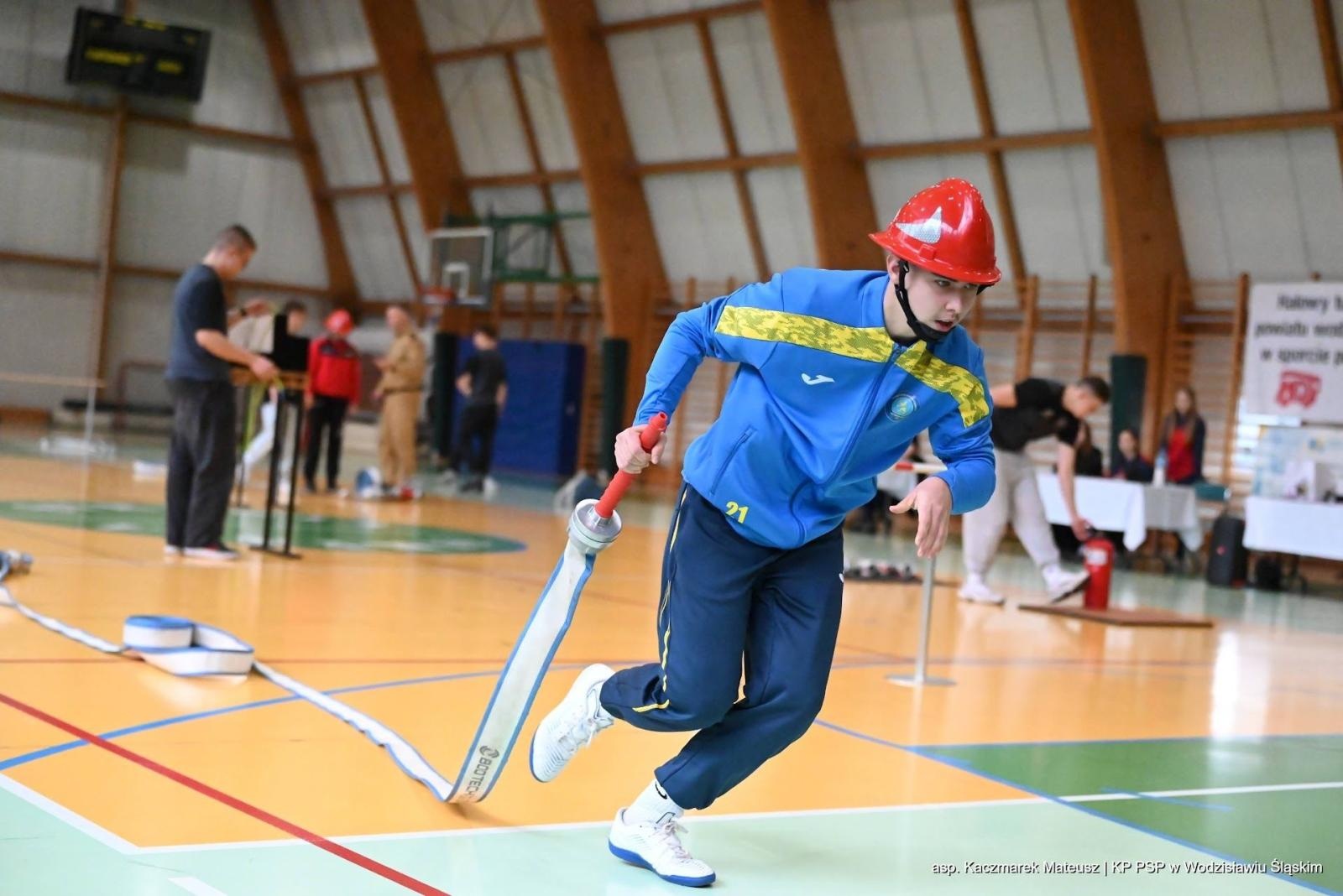 Zdjęcie w galerii na portalu naszwodzislaw.com: MDP Bluszczów najlepsza w Syryni. 16 drużyn walczyło o zwycięstwo [FOTO] wiadomości z regionu