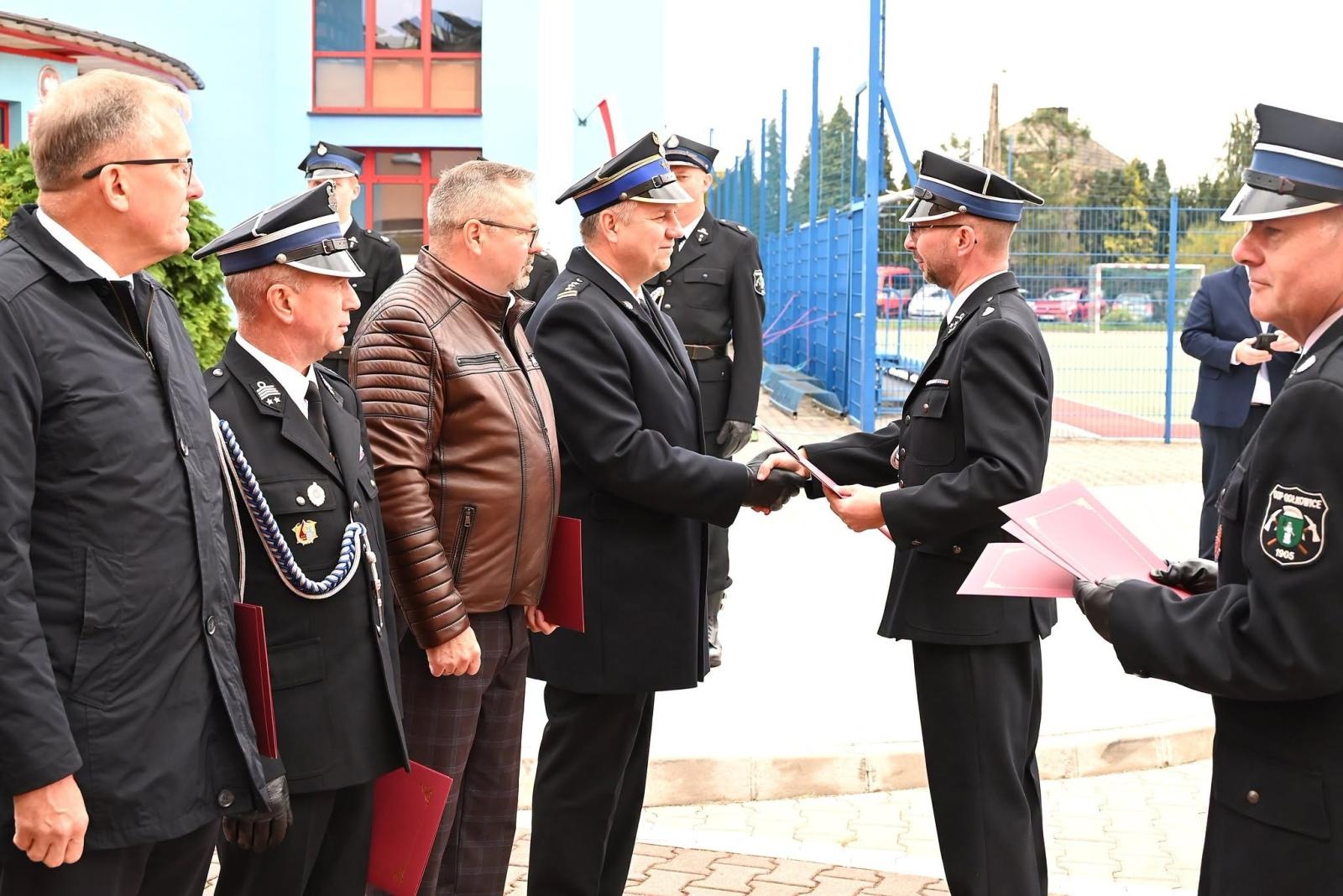 Zdjęcie w galerii na portalu naszwodzislaw.com: Nowy wóz strażacki dla OSP Gołkowice. Wiadomo, ile kosztował i kto dołożył pieniądze wiadomości z regionu
