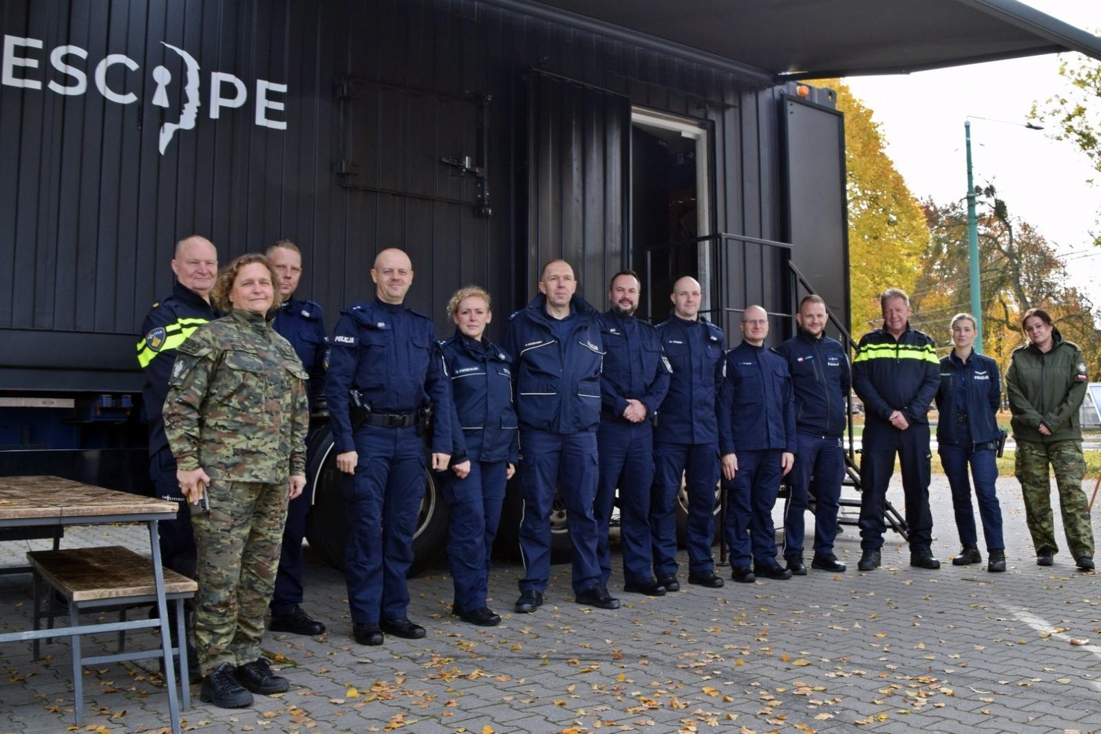 Zdjęcie w galerii na portalu naszwodzislaw.com: EscapeTruck w Śląskim Oddziale Straży Granicznej wiadomości z regionu