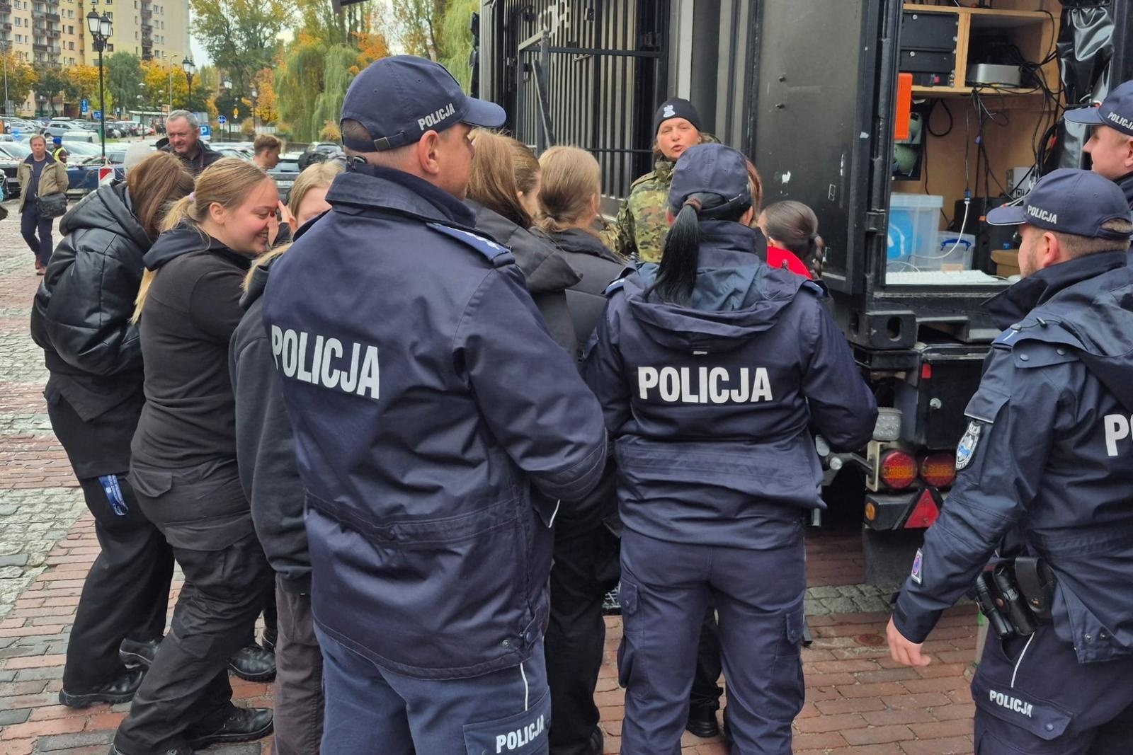Zdjęcie w galerii na portalu naszwodzislaw.com: EscapeTruck w Śląskim Oddziale Straży Granicznej wiadomości z regionu
