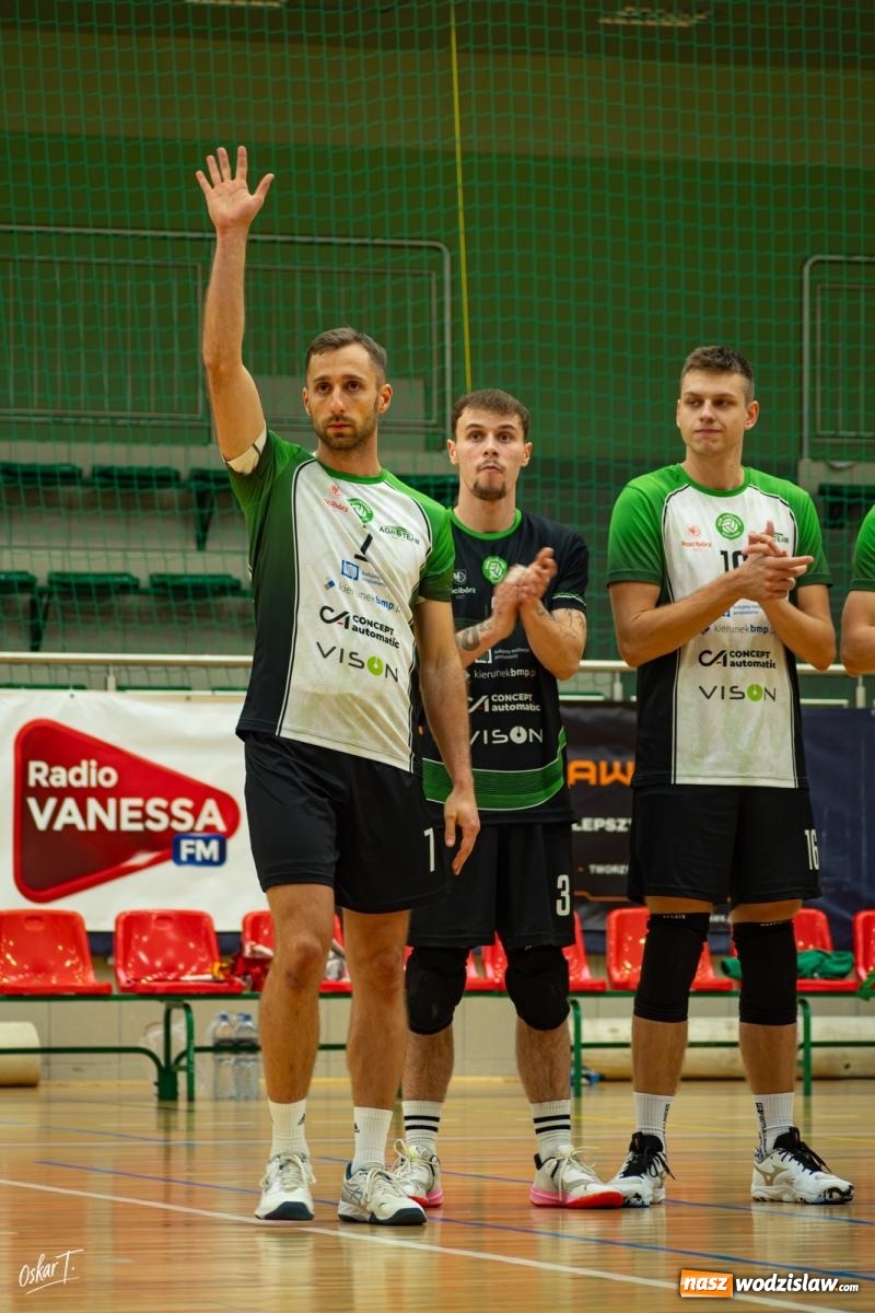 Zdjęcie w galerii na portalu naszwodzislaw.com: Wielki powrót KSR-u! Odwrócili losy meczu z Górnikiem Radlin [FOTO i WIDEO] wiadomości z regionu
