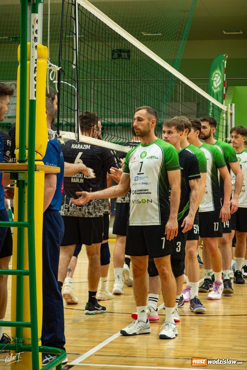 Zdjęcie w galerii na portalu naszwodzislaw.com: Wielki powrót KSR-u! Odwrócili losy meczu z Górnikiem Radlin [FOTO i WIDEO] wiadomości z regionu