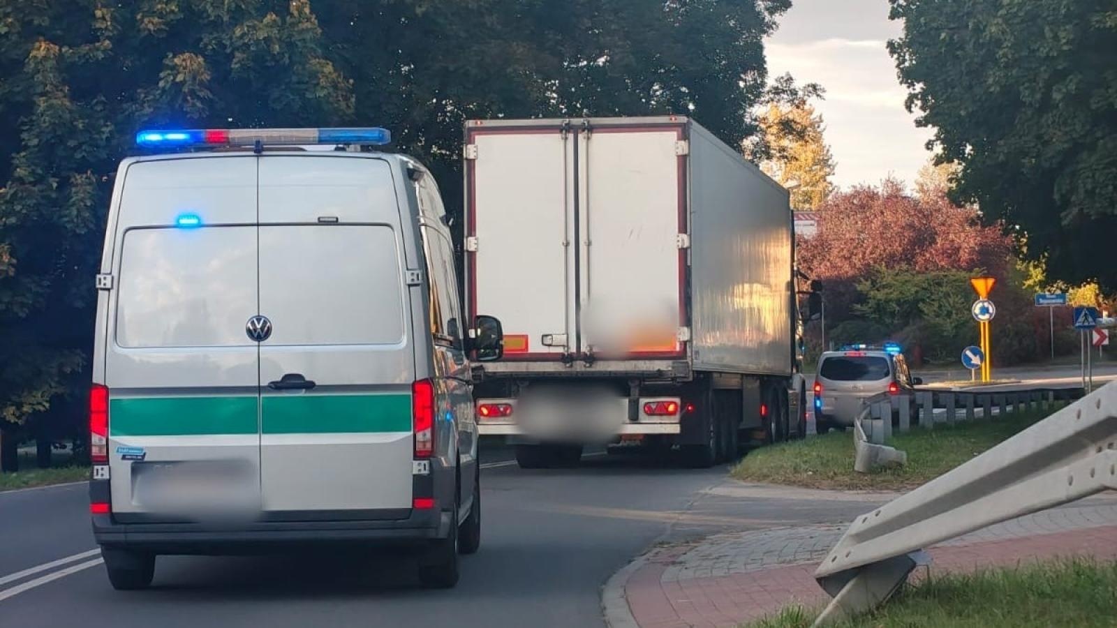 Zdjęcie w galerii na portalu naszwodzislaw.com: KAS przechwyciła ponad 9 mln szt. nielegalnych papierosów o wartości blisko 10 mln zł wiadomości z regionu