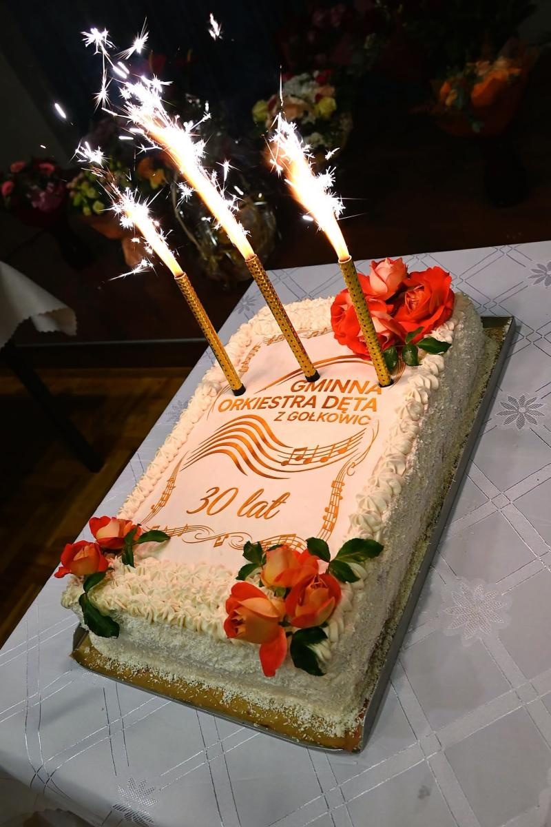 Zdjęcie w galerii na portalu naszwodzislaw.com: Trzy dekady muzycznej historii Gołkowic. Jubileusz orkiestry zwieńczył koncert, który porwał publiczność [FOTO] wiadomości z regionu