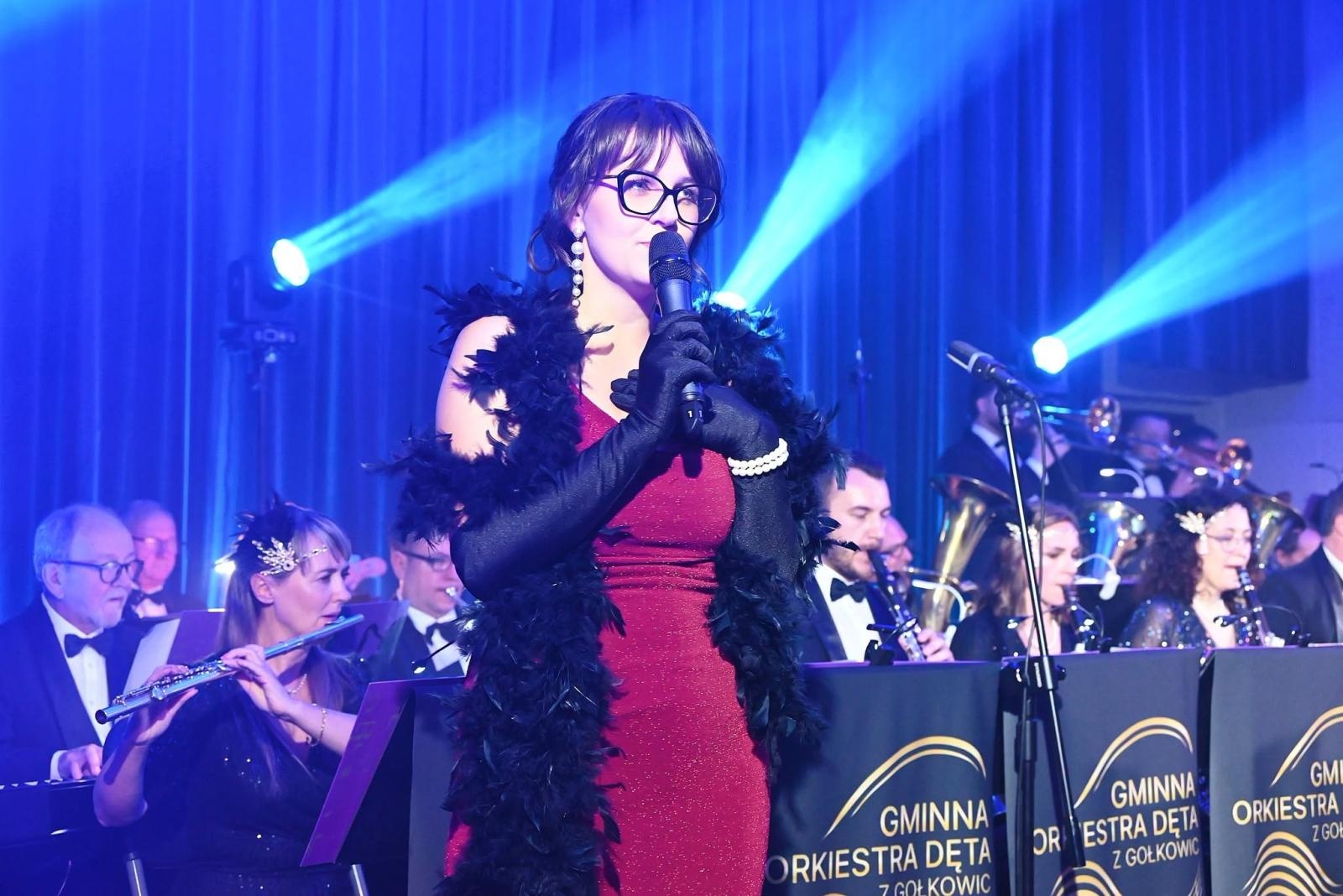 Zdjęcie w galerii na portalu naszwodzislaw.com: Trzy dekady muzycznej historii Gołkowic. Jubileusz orkiestry zwieńczył koncert, który porwał publiczność [FOTO] wiadomości z regionu