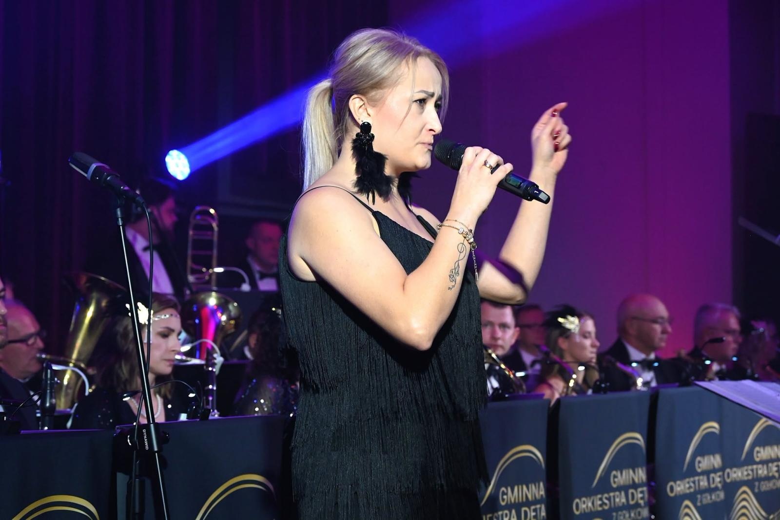 Zdjęcie w galerii na portalu naszwodzislaw.com: Trzy dekady muzycznej historii Gołkowic. Jubileusz orkiestry zwieńczył koncert, który porwał publiczność [FOTO] wiadomości z regionu