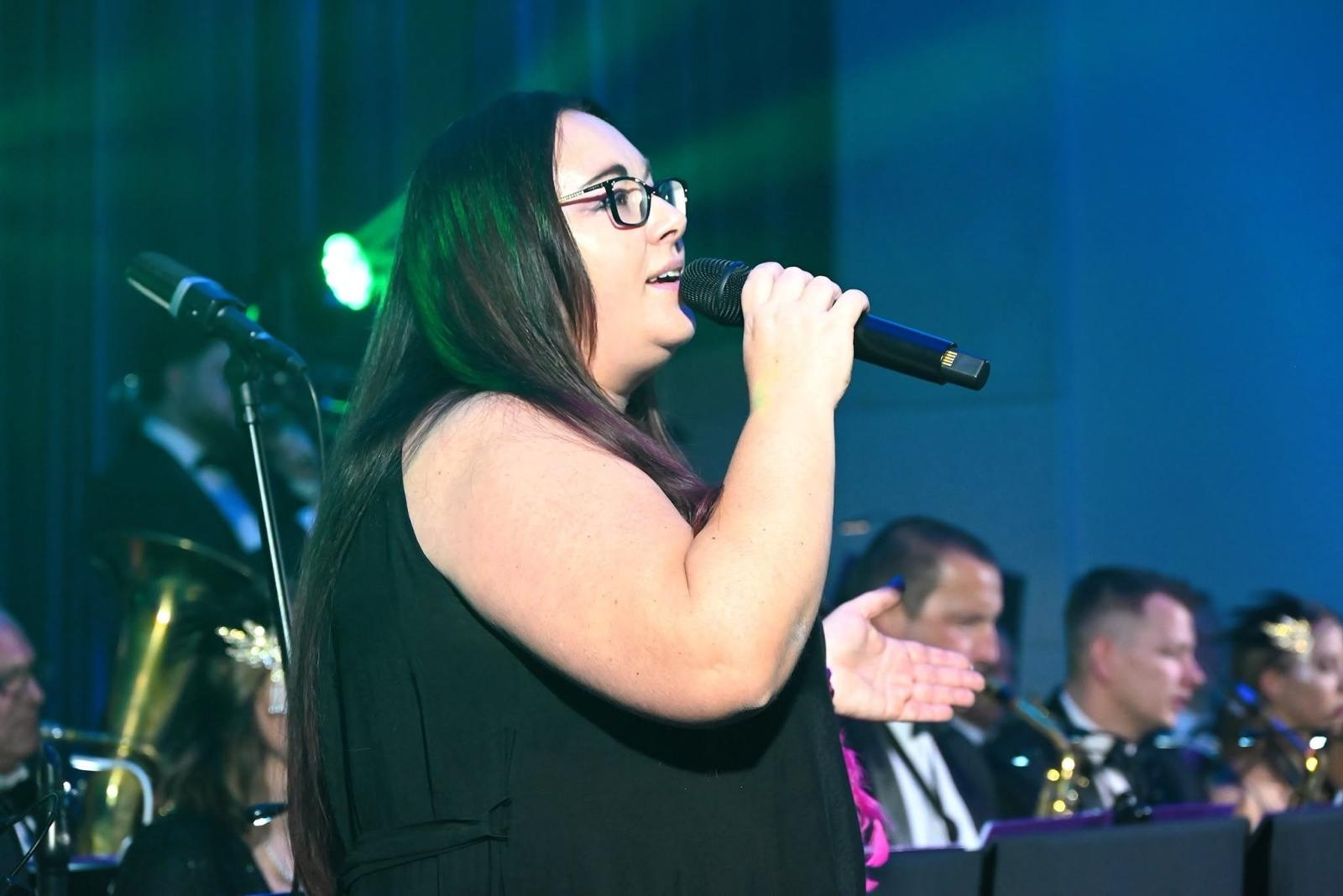 Zdjęcie w galerii na portalu naszwodzislaw.com: Trzy dekady muzycznej historii Gołkowic. Jubileusz orkiestry zwieńczył koncert, który porwał publiczność [FOTO] wiadomości z regionu