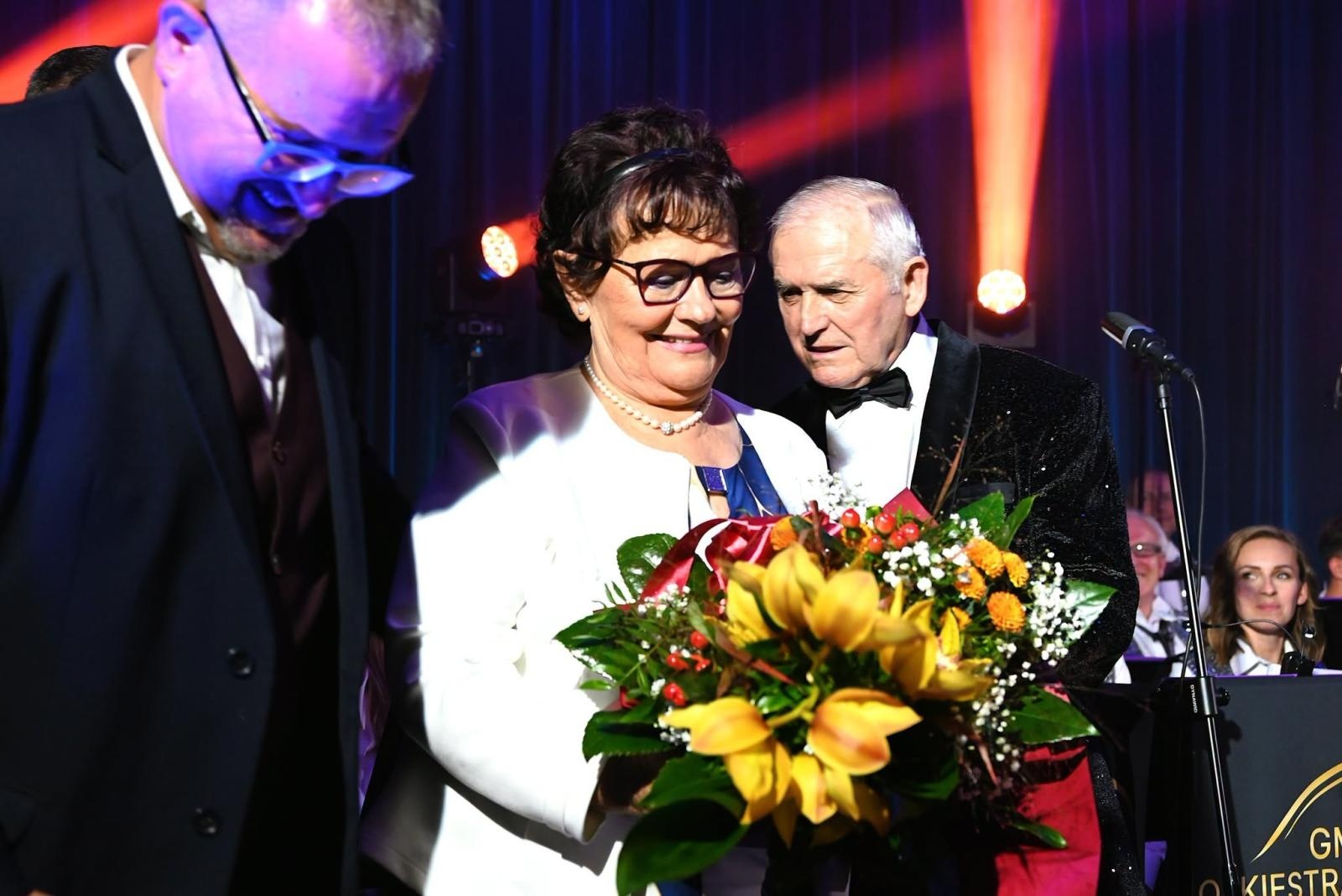 Zdjęcie w galerii na portalu naszwodzislaw.com: Trzy dekady muzycznej historii Gołkowic. Jubileusz orkiestry zwieńczył koncert, który porwał publiczność [FOTO] wiadomości z regionu