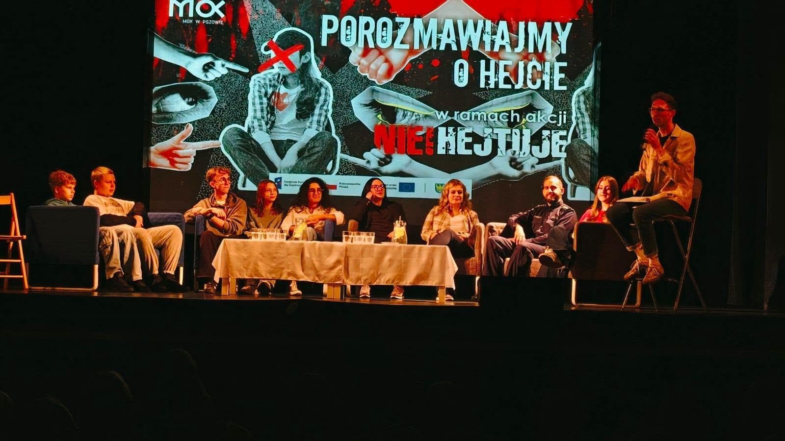 Zdjęcie w galerii na portalu naszwodzislaw.com: Hejt pod lupą. Uczniowie z Pszowa rozmawiali o sile słów i szacunku wiadomości z regionu