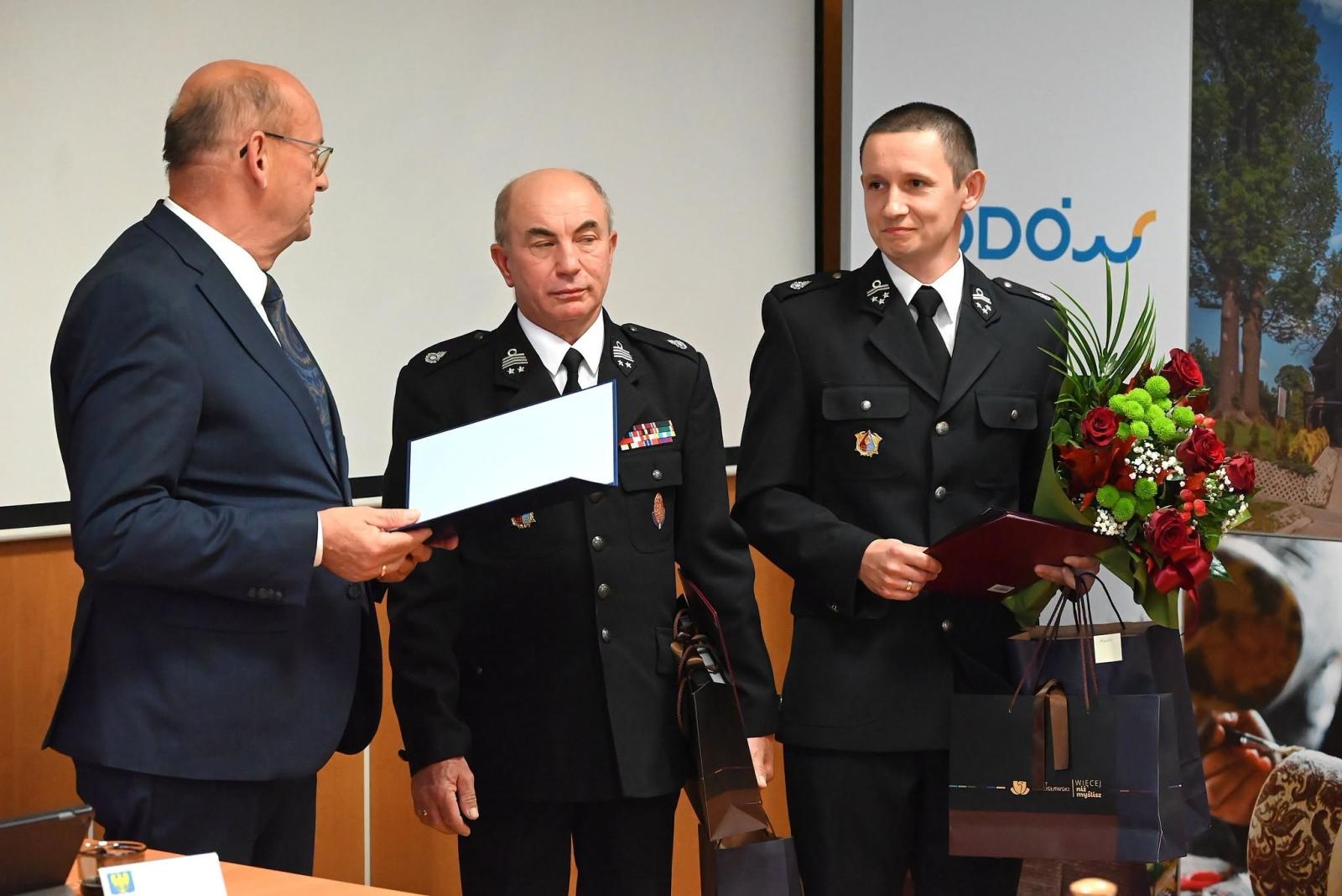 Zdjęcie w galerii na portalu naszwodzislaw.com: Koniec pewnej epoki w OSP gminy Godów. Po 35 latach zmiana na stanowisku komendanta wiadomości z regionu