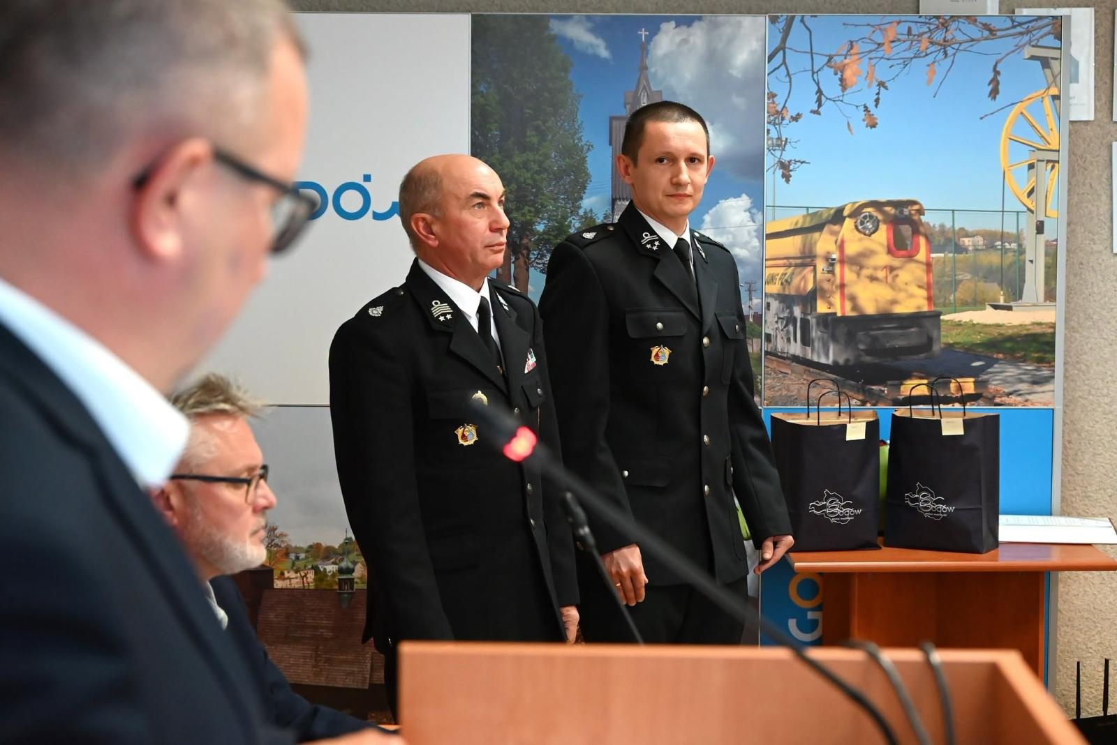 Zdjęcie w galerii na portalu naszwodzislaw.com: Koniec pewnej epoki w OSP gminy Godów. Po 35 latach zmiana na stanowisku komendanta wiadomości z regionu