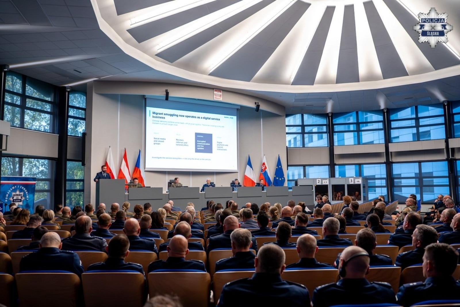 Zdjęcie w galerii na portalu naszwodzislaw.com: Międzynarodowa współpraca służb i wspólne szkolenia na rzecz bezpieczeństwa granic wiadomości z regionu