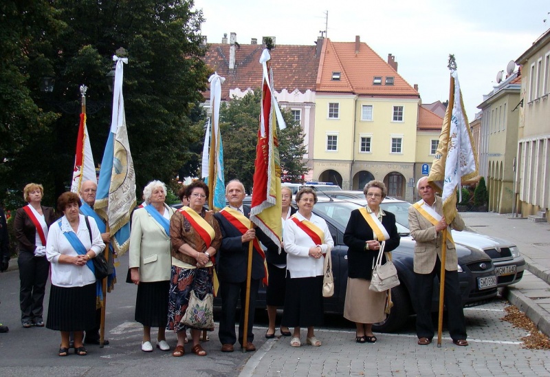 Zdjęcie w galerii na portalu naszwodzislaw.com: Zasłużeni będą otrzymywać Wawrzyna wiadomości z regionu