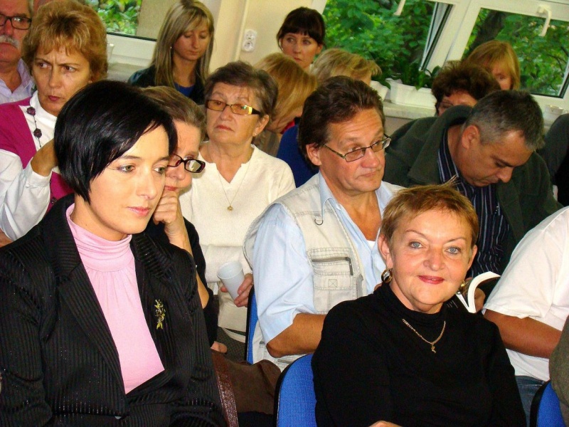 Zdjęcie w galerii na portalu naszwodzislaw.com: Jarosław Kret przyjechał w kiecce wiadomości z regionu