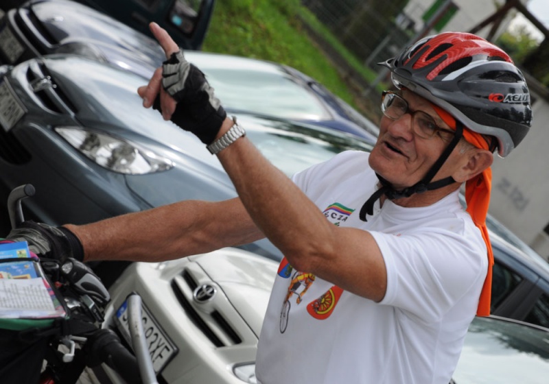 Zdjęcie w galerii na portalu naszwodzislaw.com: Parkowali na Przystanku Woodstock wiadomości z regionu