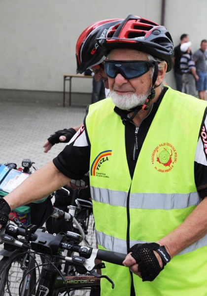 Zdjęcie w galerii na portalu naszwodzislaw.com: Parkowali na Przystanku Woodstock wiadomości z regionu