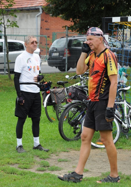 Zdjęcie w galerii na portalu naszwodzislaw.com: Parkowali na Przystanku Woodstock wiadomości z regionu