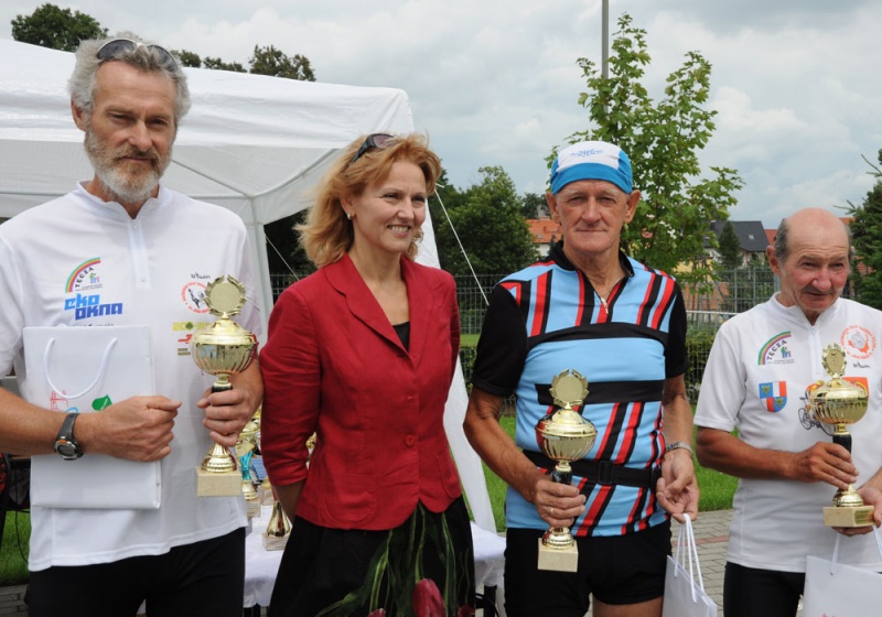 Zdjęcie w galerii na portalu naszwodzislaw.com: Parkowali na Przystanku Woodstock wiadomości z regionu