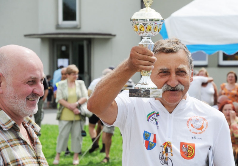 Zdjęcie w galerii na portalu naszwodzislaw.com: Parkowali na Przystanku Woodstock wiadomości z regionu