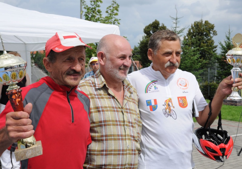 Zdjęcie w galerii na portalu naszwodzislaw.com: Parkowali na Przystanku Woodstock wiadomości z regionu