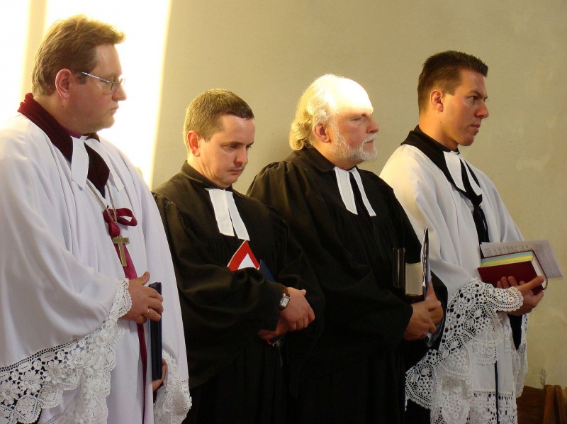 Zdjęcie w galerii na portalu naszwodzislaw.com: Mają ołtarz i ambonę ze Stawiszyna wiadomości z regionu