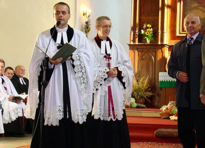 Zdjęcie w galerii na portalu naszwodzislaw.com: Mają ołtarz i ambonę ze Stawiszyna wiadomości z regionu