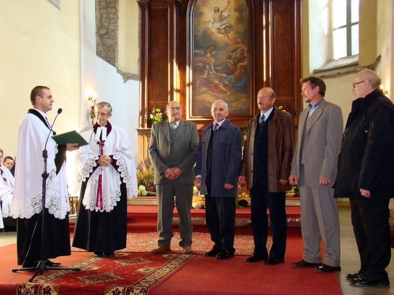 Zdjęcie w galerii na portalu naszwodzislaw.com: Mają ołtarz i ambonę ze Stawiszyna wiadomości z regionu