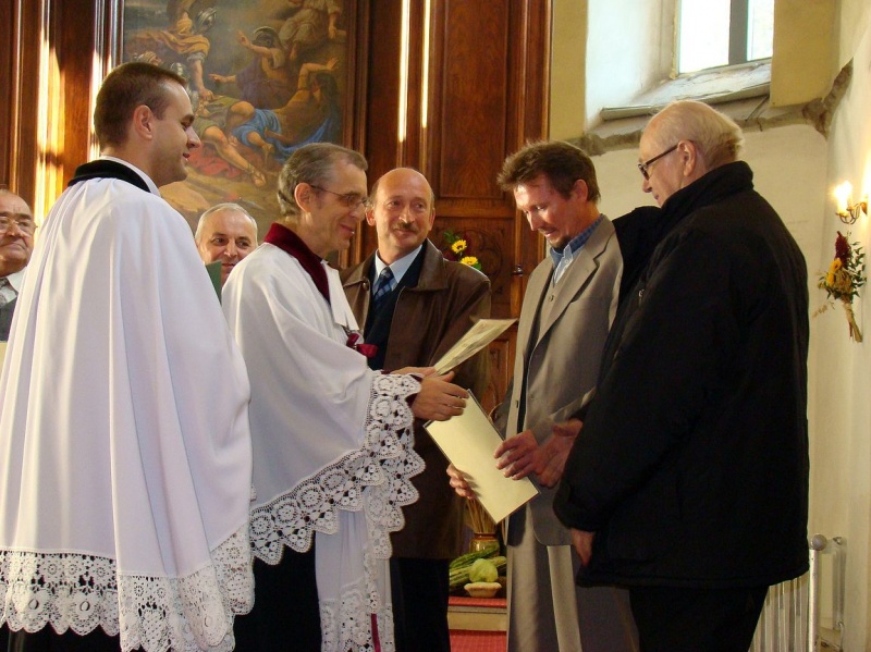 Zdjęcie w galerii na portalu naszwodzislaw.com: Mają ołtarz i ambonę ze Stawiszyna wiadomości z regionu