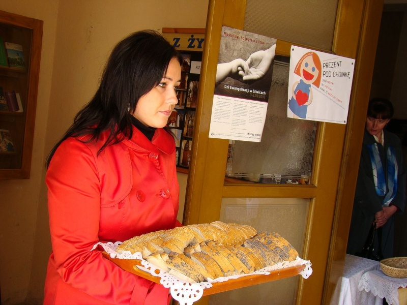 Zdjęcie w galerii na portalu naszwodzislaw.com: Mają ołtarz i ambonę ze Stawiszyna wiadomości z regionu