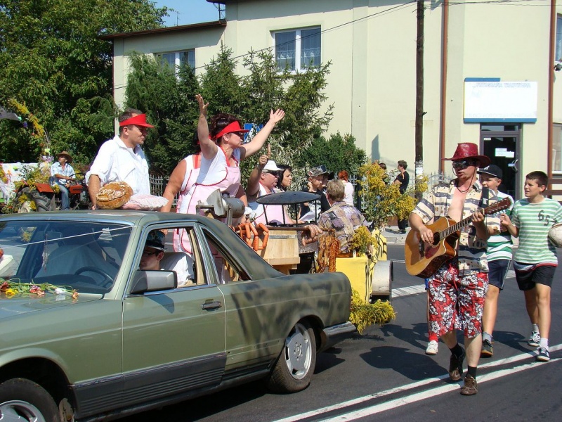 Zdjęcie w galerii na portalu naszwodzislaw.com: W Radlinie dziękowali za plony wiadomości z regionu