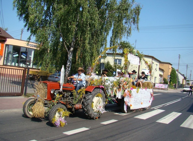 Zdjęcie w galerii na portalu naszwodzislaw.com: W Radlinie dziękowali za plony wiadomości z regionu