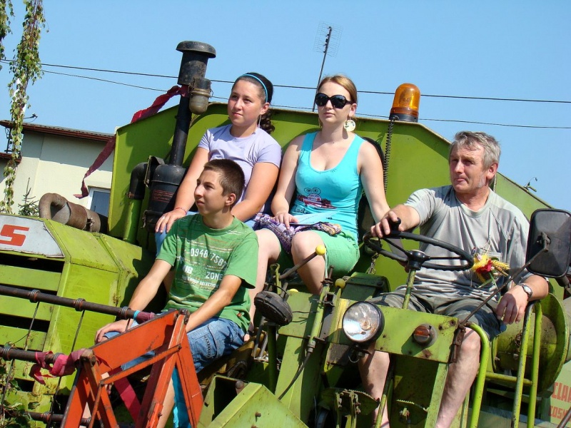 Zdjęcie w galerii na portalu naszwodzislaw.com: W Radlinie dziękowali za plony wiadomości z regionu