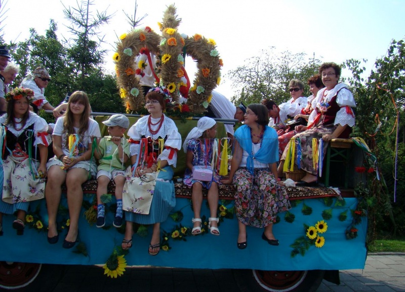 Zdjęcie w galerii na portalu naszwodzislaw.com: W Radlinie dziękowali za plony wiadomości z regionu