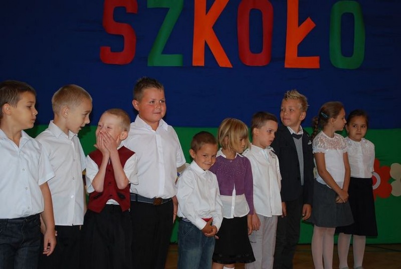 Zdjęcie w galerii na portalu naszwodzislaw.com: Pierwszy dzwonek w Radlinie II wiadomości z regionu