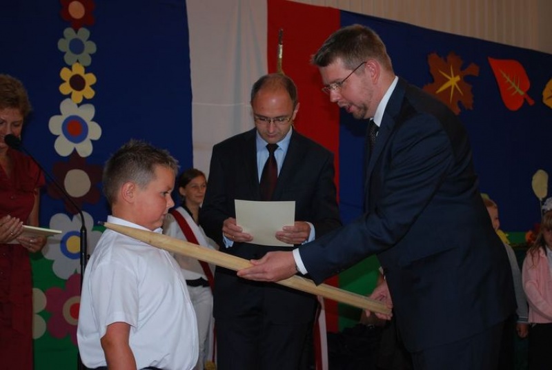 Zdjęcie w galerii na portalu naszwodzislaw.com: Pierwszy dzwonek w Radlinie II wiadomości z regionu