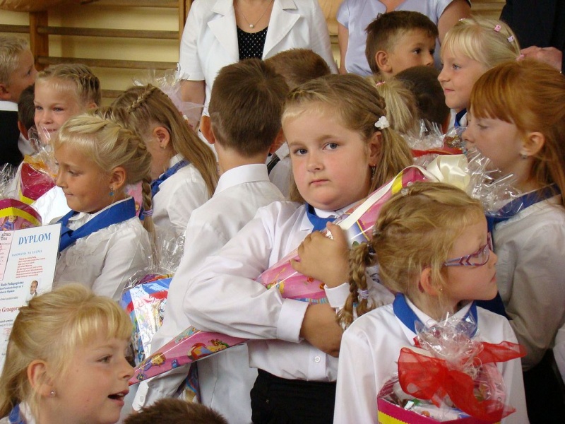 Zdjęcie w galerii na portalu naszwodzislaw.com: Prezydent Kieca przepytał pierwszaków wiadomości z regionu