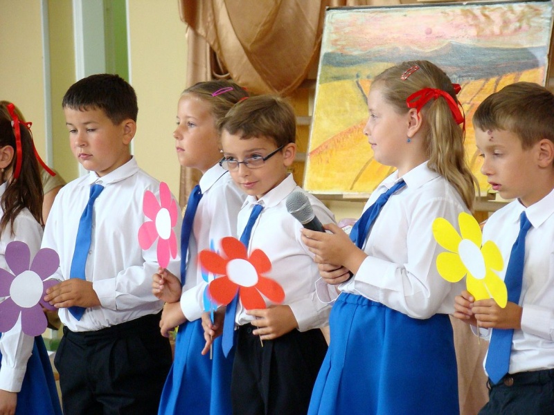 Zdjęcie w galerii na portalu naszwodzislaw.com: Prezydent Kieca przepytał pierwszaków wiadomości z regionu