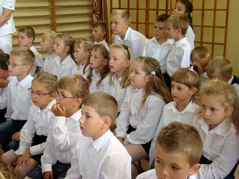 Zdjęcie w galerii na portalu naszwodzislaw.com: Prezydent Kieca przepytał pierwszaków wiadomości z regionu