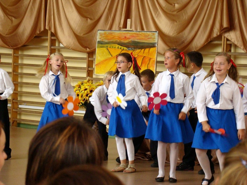 Zdjęcie w galerii na portalu naszwodzislaw.com: Prezydent Kieca przepytał pierwszaków wiadomości z regionu