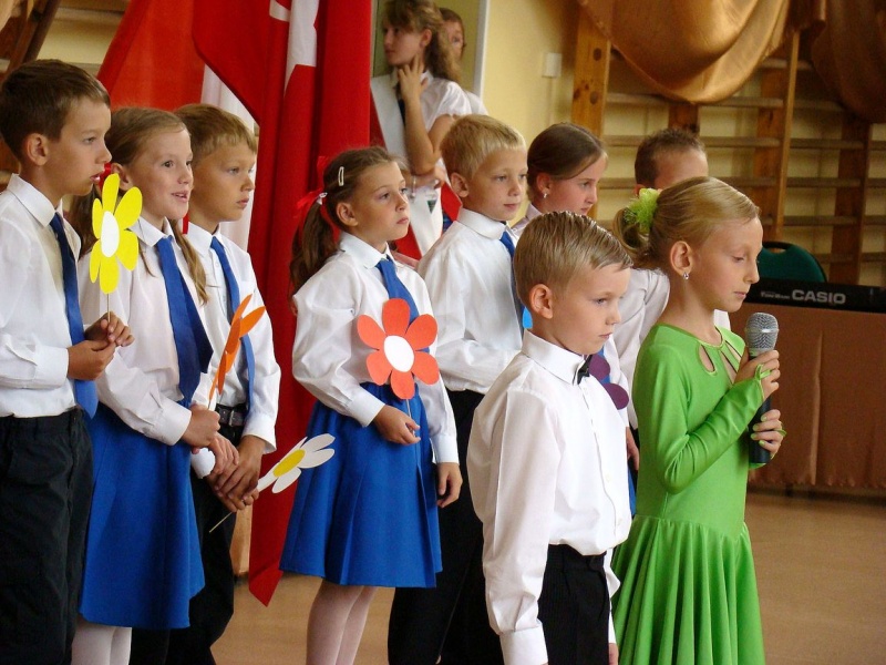 Zdjęcie w galerii na portalu naszwodzislaw.com: Prezydent Kieca przepytał pierwszaków wiadomości z regionu