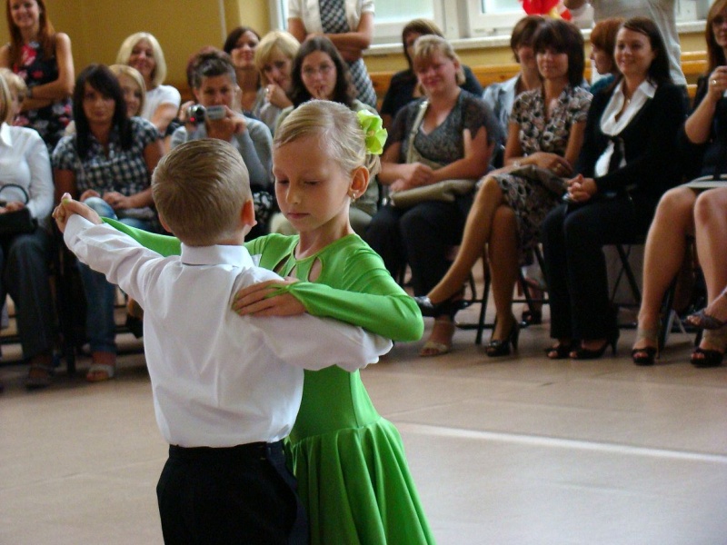 Zdjęcie w galerii na portalu naszwodzislaw.com: Prezydent Kieca przepytał pierwszaków wiadomości z regionu