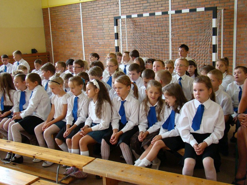 Zdjęcie w galerii na portalu naszwodzislaw.com: Prezydent Kieca przepytał pierwszaków wiadomości z regionu