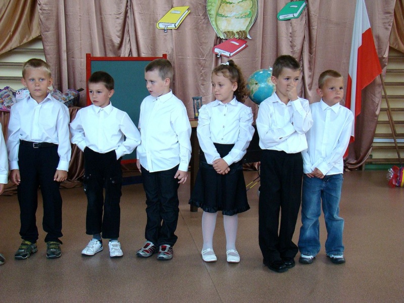 Zdjęcie w galerii na portalu naszwodzislaw.com: Prezydent Kieca przepytał pierwszaków wiadomości z regionu