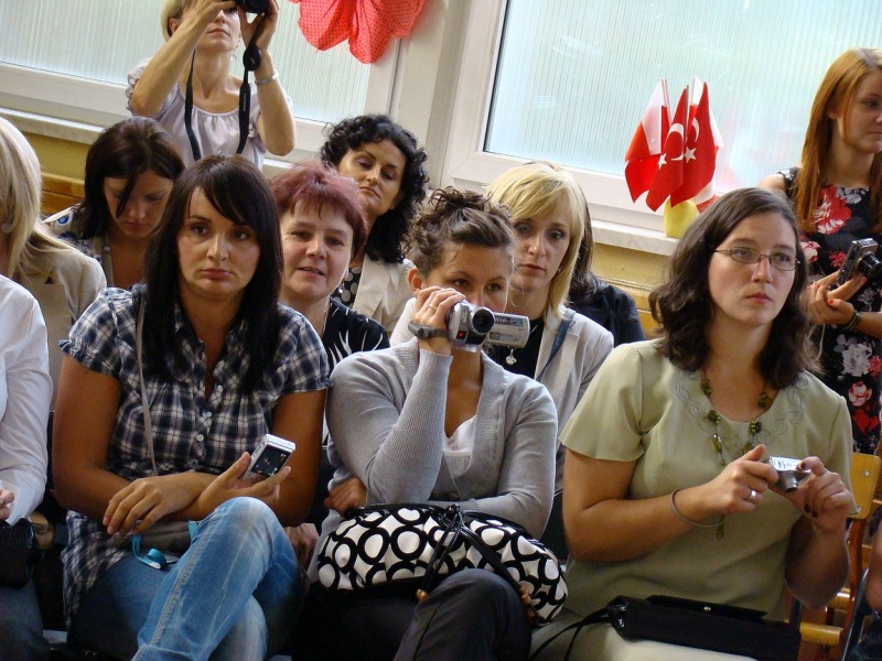 Zdjęcie w galerii na portalu naszwodzislaw.com: Prezydent Kieca przepytał pierwszaków wiadomości z regionu