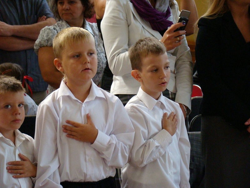 Zdjęcie w galerii na portalu naszwodzislaw.com: Prezydent Kieca przepytał pierwszaków wiadomości z regionu