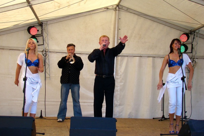 Zdjęcie w galerii na portalu naszwodzislaw.com: Każdy mógł przejechać się bryczką wiadomości z regionu