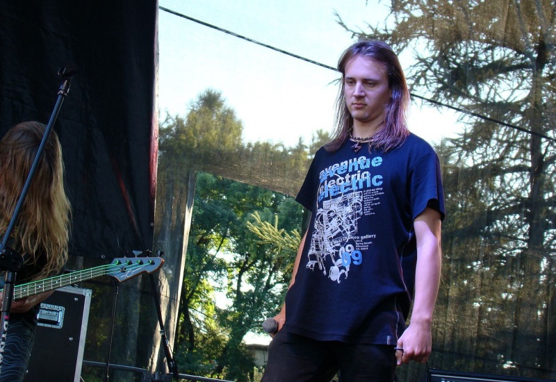 Zdjęcie w galerii na portalu naszwodzislaw.com: Łukasz Zagrobelny na radlińskiej scenie wiadomości z regionu