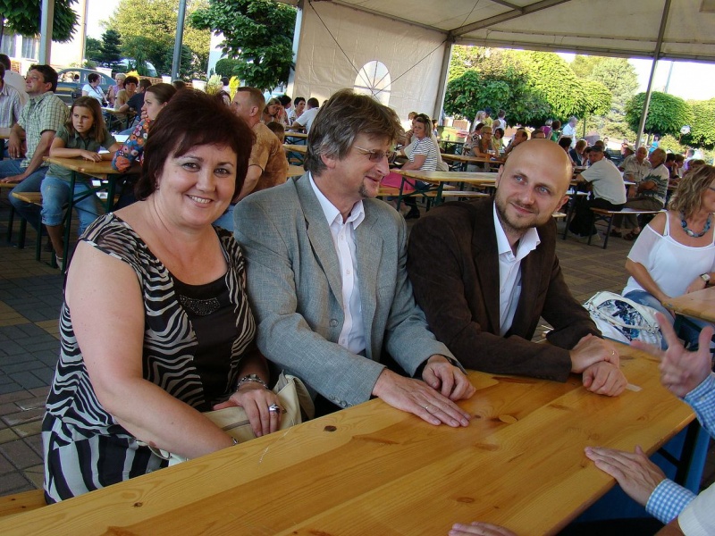 Zdjęcie w galerii na portalu naszwodzislaw.com: Łukasz Zagrobelny na radlińskiej scenie wiadomości z regionu