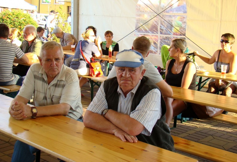 Zdjęcie w galerii na portalu naszwodzislaw.com: Łukasz Zagrobelny na radlińskiej scenie wiadomości z regionu