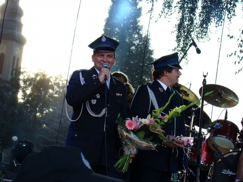 Zdjęcie w galerii na portalu naszwodzislaw.com: Łukasz Zagrobelny na radlińskiej scenie wiadomości z regionu